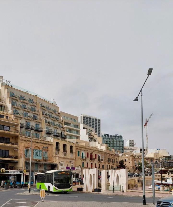 Malta Crown Guesthouse Saint Julian's Exterior foto