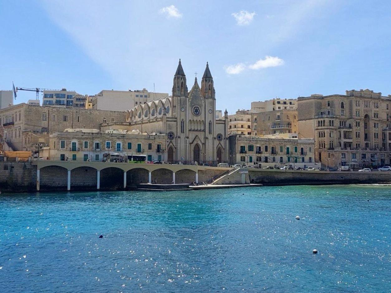 Malta Crown Guesthouse Saint Julian's Exterior foto