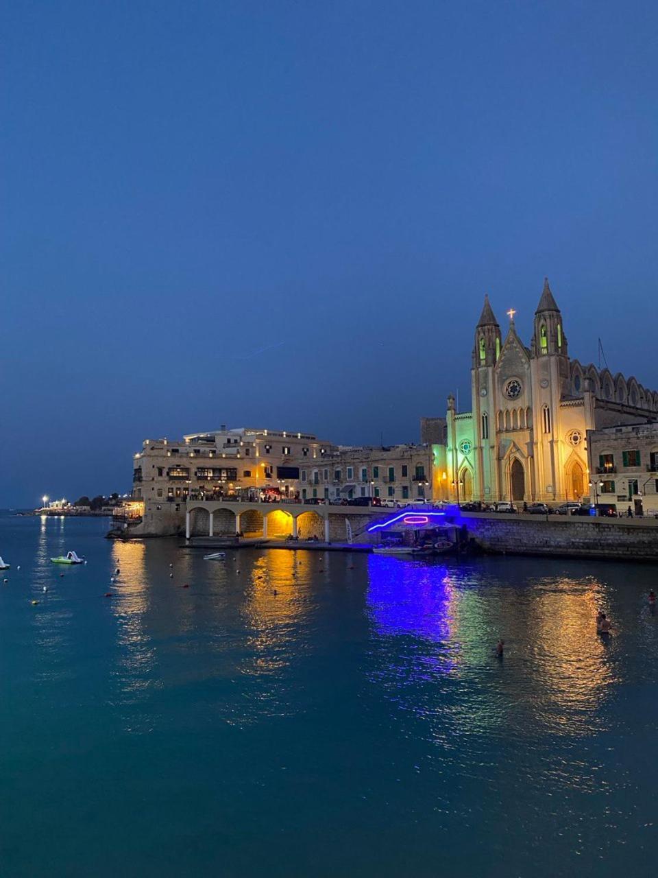 Malta Crown Guesthouse Saint Julian's Exterior foto
