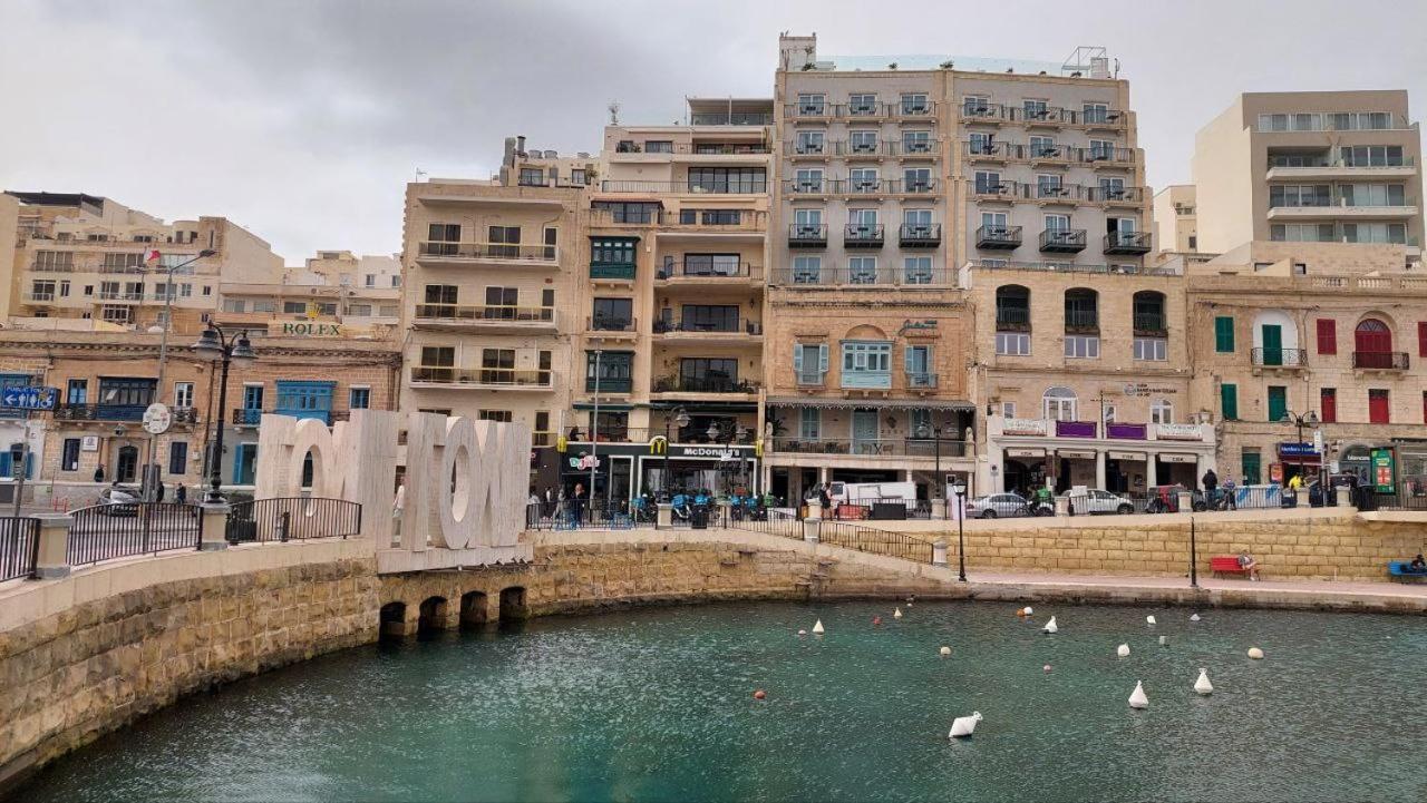Malta Crown Guesthouse Saint Julian's Exterior foto